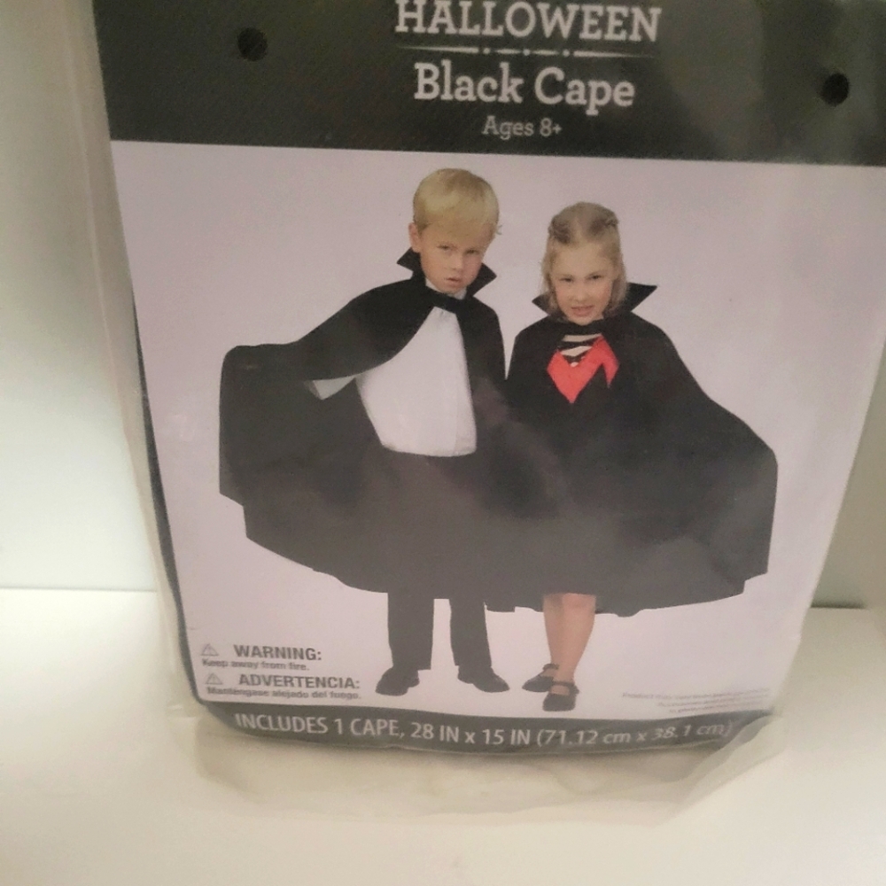New kids black cape- 8plus fits size xs-2xl
